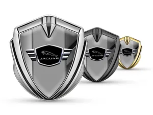 Jaguar Metallico Cupolato Emblema Look Moderno Stile High-End